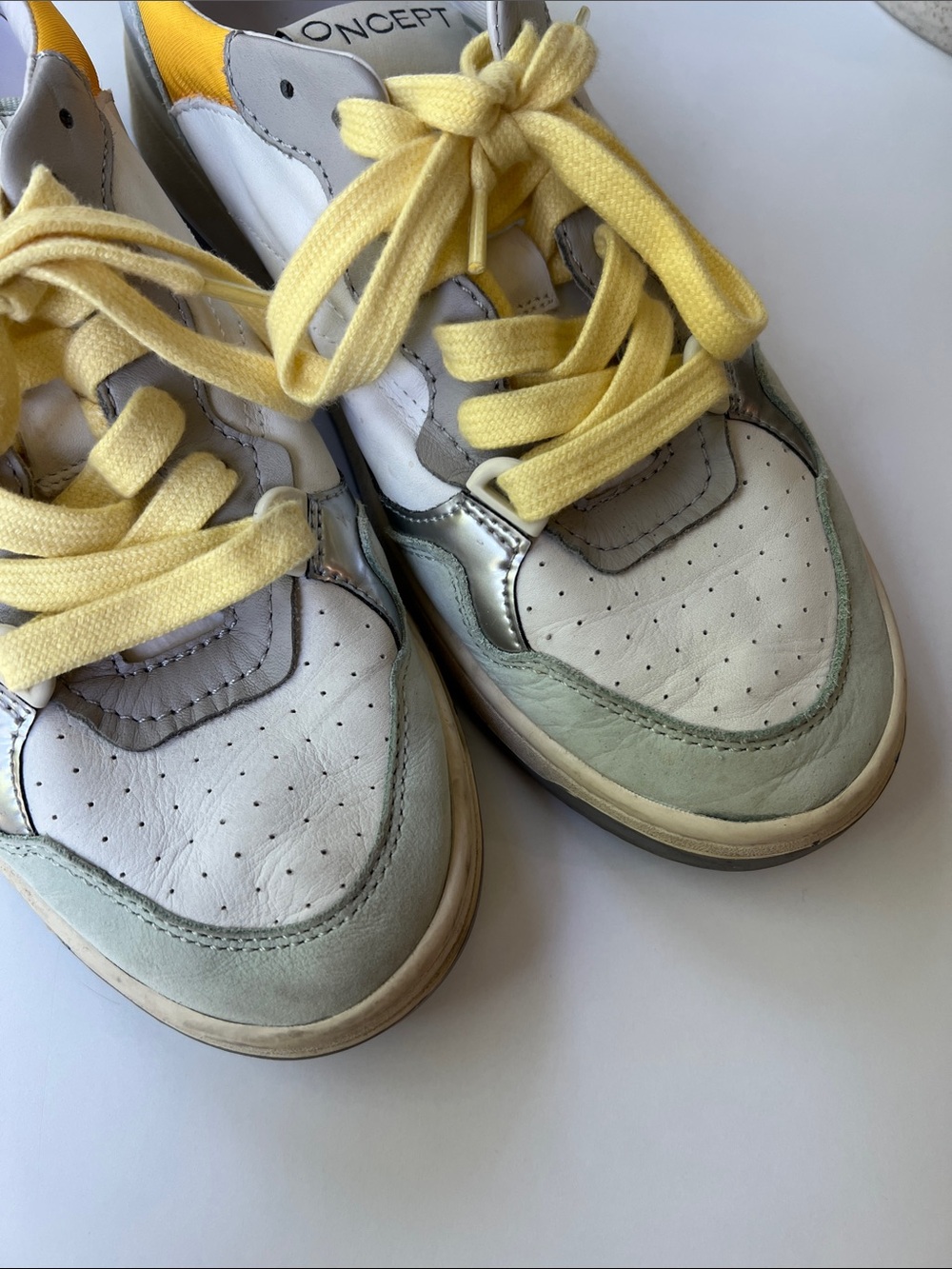 SIZE 8 PHOENIX ONCEPT SNEAKERS - Picture 2 of 5